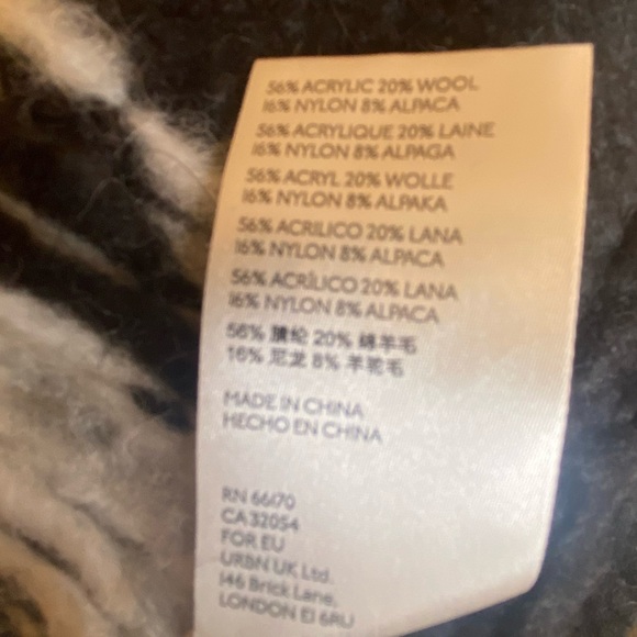 NWT Free People Alpine Black Combo Intarsia Crop Wool Alpaca Blend Sweater - Picture 11 of 11